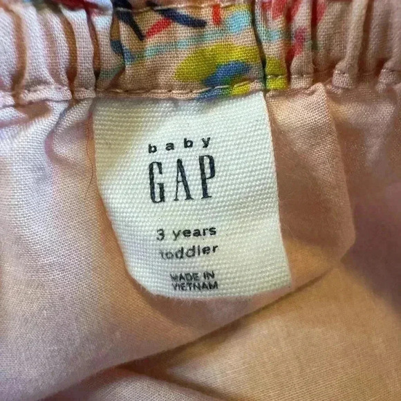 Gap - Picture 9 of 11